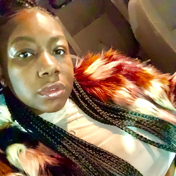 Meet your Posher, Antonisha - Picture 1 of 1